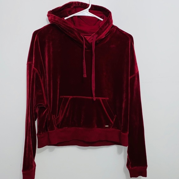 Hollister Sweaters - Hollister cropped velvet hoodie